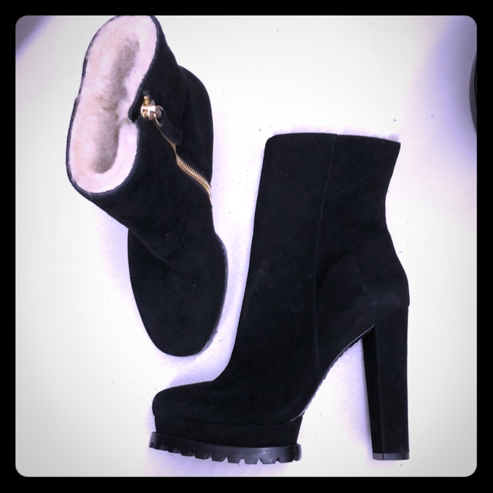 Alice and Olivia Holden black suede booties
